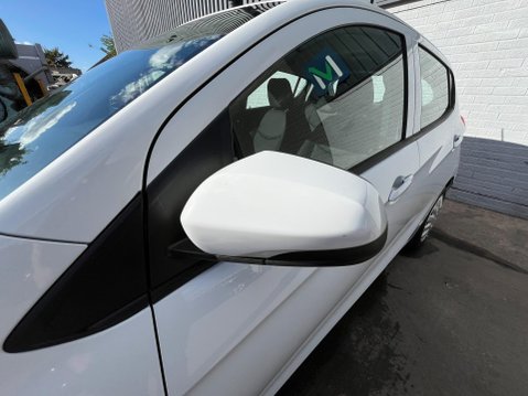 Vauxhall Viva 1.0i SE Euro 6 5dr 29