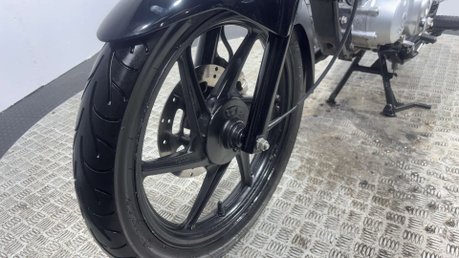 Honda CBF125 CBF125 2012 ONLY 5K MOT SERVICED ICONIC LEARNER BIKE 125CC 11