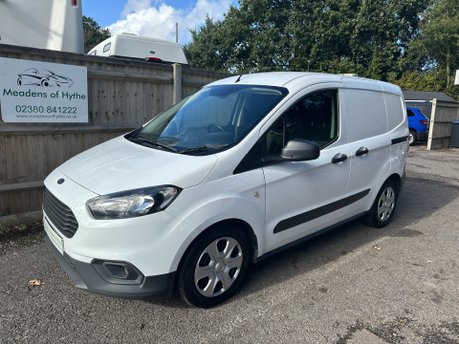 Ford Transit Courier TREND 1.5 TDCI 5dr 8