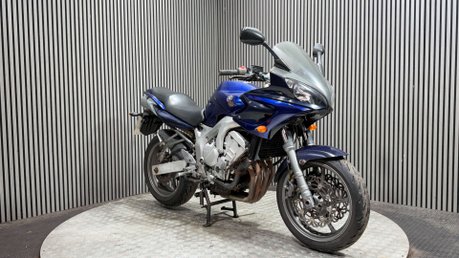 Yamaha FZ 2004 HIGH MILEAGE COMMUTER BIKE / PARTS BIKE 600CC 2