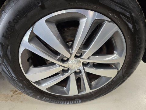 Peugeot Traveller 2.0 BlueHDi Allure Standard MPV EAT6 MWB Euro 6 (s/s) 5dr 49