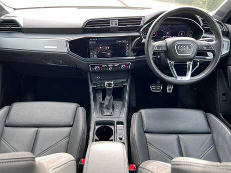 Audi Q3 1.5 TFSI CoD 35 S line S Tronic Euro 6 (s/s) 5dr 75