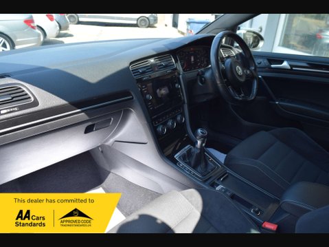 Volkswagen Golf 2.0 Golf R TSi 4WD 5dr 31