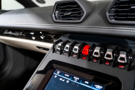 Lamborghini Huracan LP 640-2 EVO SPYDER. NOW SOLD. SIMILAR REQUIRED. PLEASE CALL 01903 254800. 32