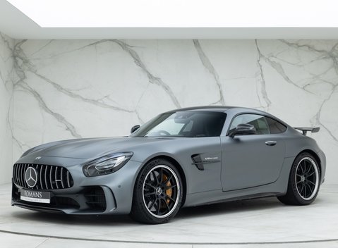 Mercedes-Benz AMG GT R PREMIUM 1