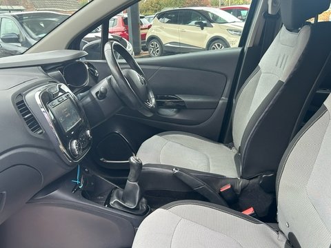 Renault Captur DYNAMIQUE NAV DCI 8