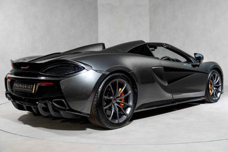 McLaren 570S SPIDER. WARRANTY. FULL MSH. CERAMIC BRAKES. SPORT EXHAUST. FRONT LIFT. B&O 4