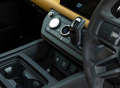 Land Rover Defender 110 V8 19
