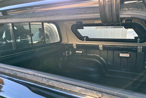 Toyota Hilux Invincible X 4WD 2.8 D-4D Double Cab Pickup - Hardtop Canopy 10
