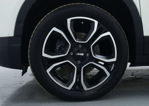 Jeep Avenger 54kWh Summit SUV 5dr Electric Auto (156 ps) 17