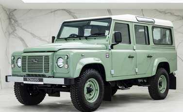 Land Rover Defender 110 Heritage 1
