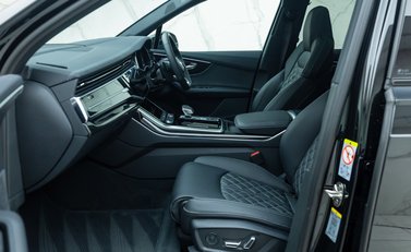 Audi SQ7 BLACK EDITION 19