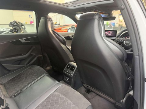 Audi RS4 2.9 TFSI V6 Sport Edition Estate 5dr Petrol Tiptronic quattro Euro 6 (s/s) 43