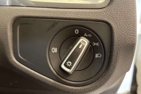 Volkswagen Golf e-Golf Hatchback 5dr Electric Auto (115 ps) 55