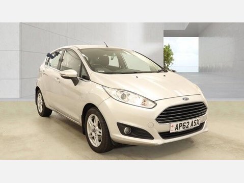 Ford Fiesta 1.0T EcoBoost Zetec Euro 5 (s/s) 5dr 1