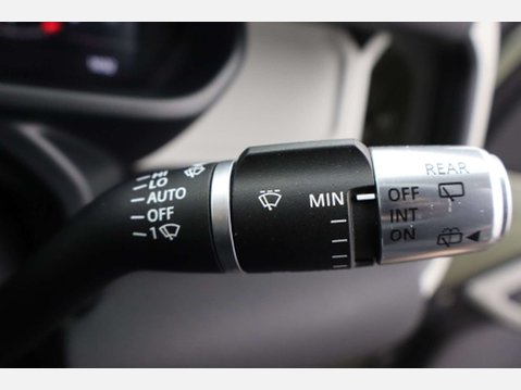 Land Rover Defender 3.0 Defender First Edition D MHEV Auto 4WD 5dr 31