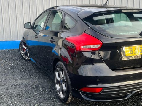Ford Focus 2.0T EcoBoost ST-3 Euro 6 (s/s) 5dr 26