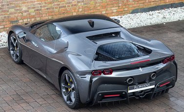 Ferrari SF90 Stradale 9