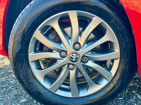 Toyota Yaris VVT-I ICON 45
