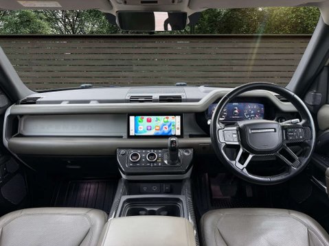 Land Rover Defender 3.0 Defender HSE D250 MHEV Auto 4WD 5dr 4