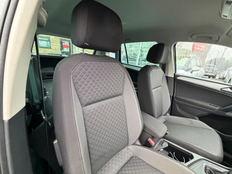 Volkswagen Tiguan SE NAVIGATION TDI DSG 10