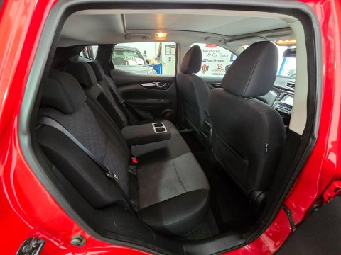 Nissan Qashqai 1.2 DIG-T N-Connecta 2WD Euro 6 (s/s) 5dr 17