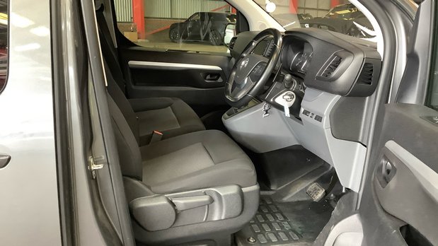 Vauxhall Vivaro Crew Cab AUTO LWB L2H1 Low Roof 3100 Air Con Alloys Sensors Cam Nav EURO 6 9