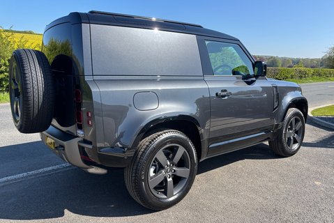 Land Rover Defender 90 D300 Hard Top X-Dynamic HSE - Air Suspension 2