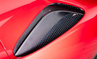 Ferrari SF90 Stradale 32