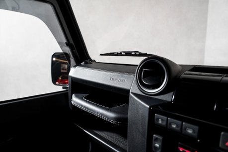 Land Rover Defender 90 TD XS STATION WAGON. TWISTED EDITION. TWISTED UPGRADES. HEATED SEATS. 35