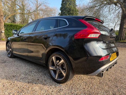 Volvo V40 2.0 T3 R-Design Nav Euro 6 (s/s) 5dr 4