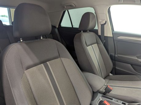 Volkswagen T-Roc 1.0 T-Roc SE TSi 5dr 33