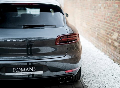 Porsche Macan GTS 26
