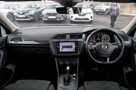 Volkswagen Tiguan Allspace SEL TSI DSG 3