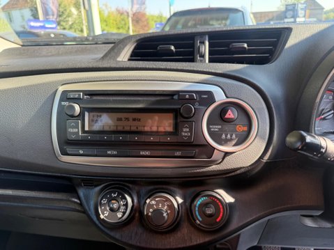Toyota Yaris 1.0 VVT-i Edition Euro 5 5dr 15