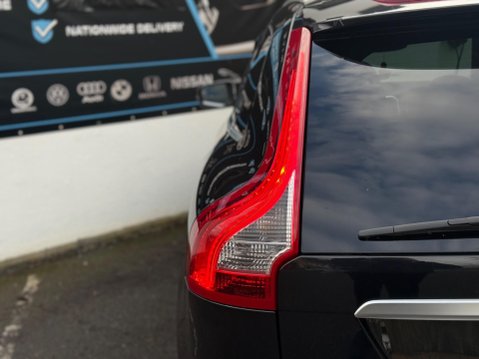 Volvo XC60 2.0 D4 R-Design Lux Nav Euro 6 (s/s) 5dr 36