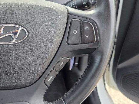 Hyundai i10 1.2 SE Hatchback 5dr Petrol Auto Euro 6 (87 ps) 34