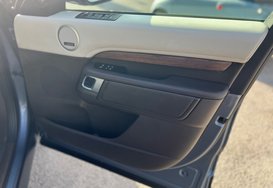 Land Rover Discovery 3.0 SD6 HSE LUXURY AUTO PAN ROOFS 14