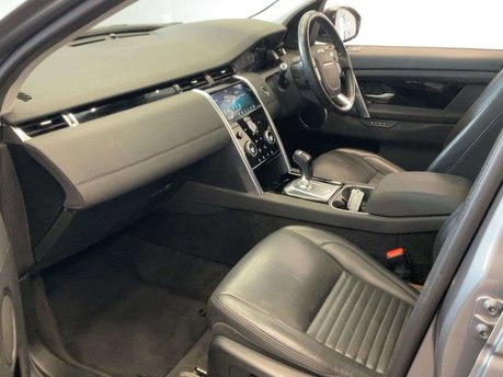 Land Rover Discovery Sport 2.0 Discovery Sport SE D Auto 4WD 5dr 2