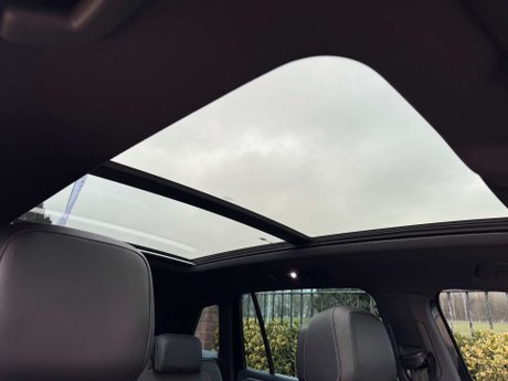 Volkswagen Tiguan 2.0 Tiguan R-Line TDI BlueMotion Technology 4Motion Semi-Auto 4WD 5dr 42