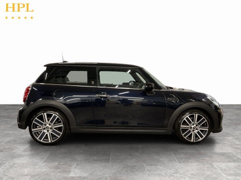 Mini Hatch 1.5 Cooper Exclusive Hatchback 3dr Petrol Steptronic Euro 6 (s/s) (136 ps) 8