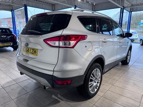 Ford Kuga 2.0 TDCi Titanium 2WD Euro 5 5dr 3