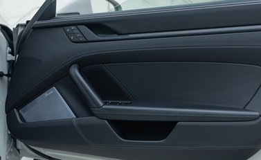 Porsche 911 Targa 4 GTS (992) 30