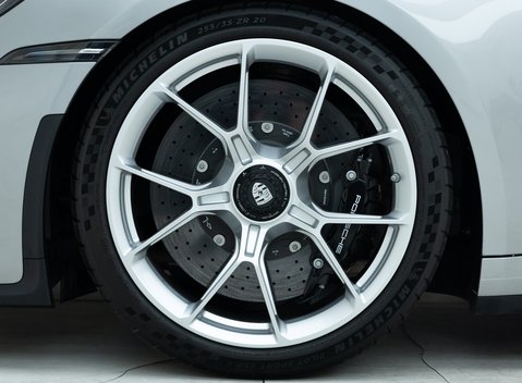 Porsche 911 GT3 Touring (992) 23