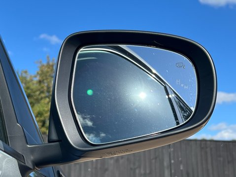 Suzuki Vitara SZ-T BOOSTERJET MHEV 38