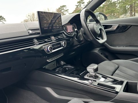 Audi A4 2.0 TDI 35 Black Edition S Tronic Euro 6 (s/s) 5dr 18