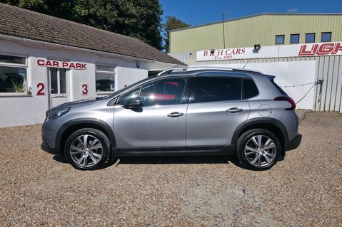 Peugeot 2008 S/S ALLURE..1FORMER KEEPER,7 MAIN DEALER SERVICES,STUNNING  4