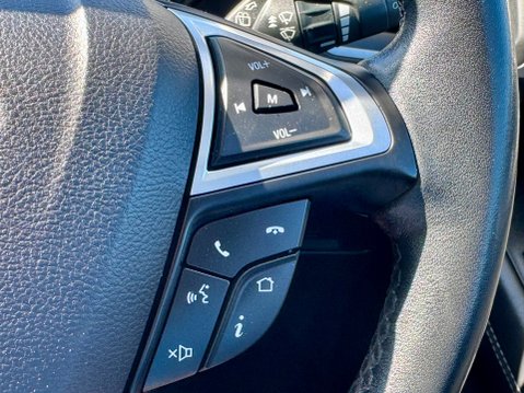 Ford S-Max ZETEC TDCI 23