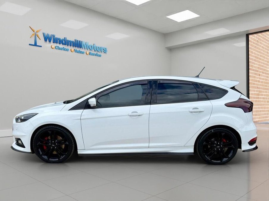 2017 Ford Focus — image 7