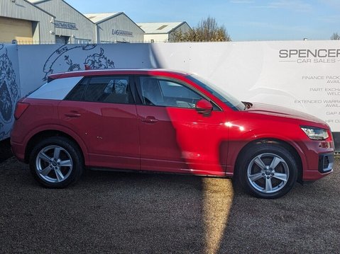 Audi Q2 TFSI SPORT 10